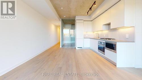 317 - 2720 Dundas Street W, Toronto, ON - Indoor Photo Showing Kitchen