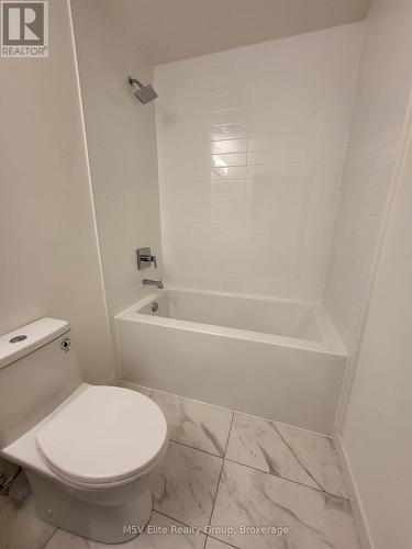 205 - 859 The Queensway, Toronto, ON - Indoor Photo Showing Bathroom