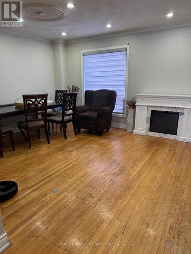 7214 Sigsbee Drive, Mississauga, ON - Indoor