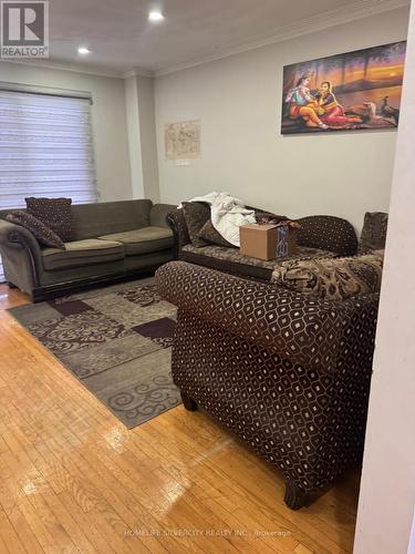 7214 Sigsbee Drive, Mississauga, ON - Indoor