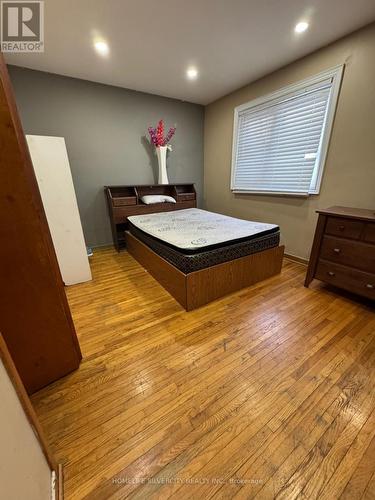 7214 Sigsbee Drive, Mississauga, ON - Indoor Photo Showing Other Room