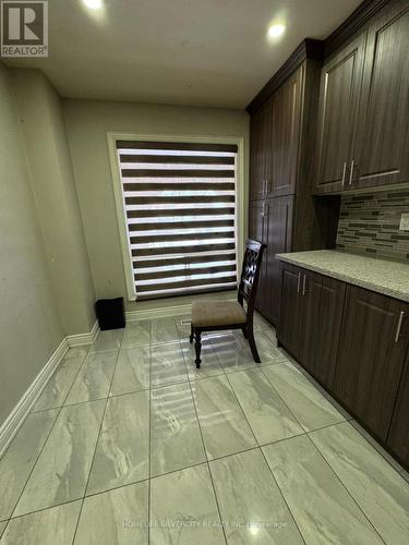 7214 Sigsbee Drive, Mississauga, ON - Indoor Photo Showing Other Room