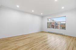 7-5625 Av. du Parc  Montréal (Le Plateau-Mont-Royal), QC H2V 4H2