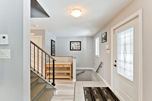 Hall d'entrée/Vestibule - 168 Rue Des Érables, Eastman, QC - Indoor Photo Showing Other Room