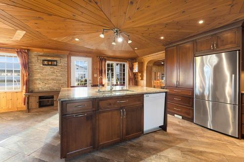 Cuisine - 2100 Ch. Yamaska, Farnham, QC - Indoor Photo Showing Kitchen