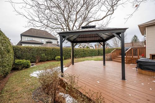 Terrasse - 15 Rue Louis-Fréchette, Saint-Jean-Sur-Richelieu, QC - Outdoor