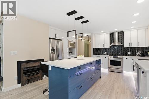 257 Campion Crescent, Saskatoon, SK - Indoor Photo Showing Kitchen With Stainless Steel Kitchen With Upgraded Kitchen