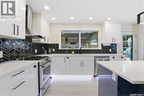 257 Campion Crescent, Saskatoon, SK - Indoor Photo Showing Kitchen With Upgraded Kitchen