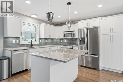 723 Sutter Crescent, Saskatoon, SK - Indoor Photo Showing Kitchen With Upgraded Kitchen