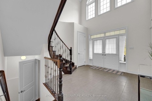 58 Orangeblossom Trail, Brampton, ON - Indoor Photo Showing Other Room