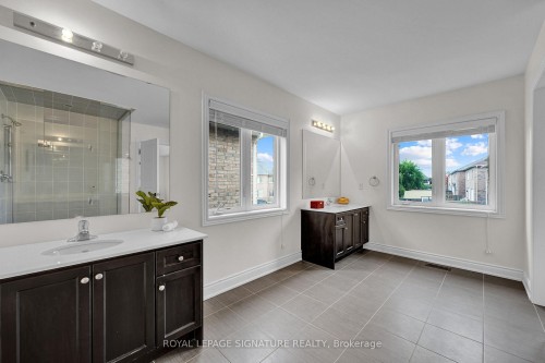 58 Orangeblossom Trail, Brampton, ON - Indoor Photo Showing Bathroom