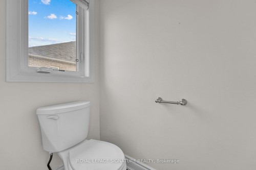58 Orangeblossom Trail, Brampton, ON - Indoor Photo Showing Bathroom