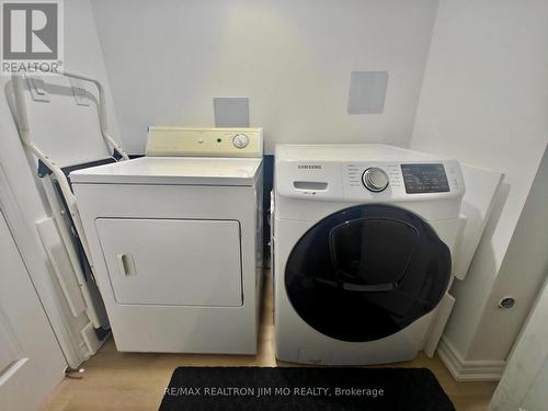 149 Sassafras Circle, Vaughan, ON - Indoor Photo Showing Laundry Room