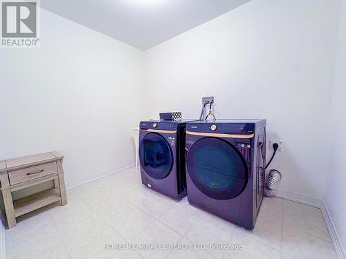 18 Brewis Street, Brant, ON - Indoor Photo Showing Laundry Room