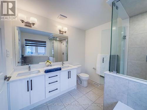 18 Brewis Street, Brant, ON - Indoor Photo Showing Bathroom