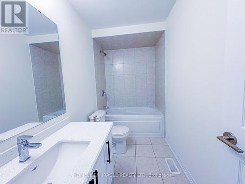 18 Brewis Street, Brant, ON - Indoor Photo Showing Bathroom