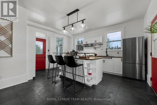 186 Mud Lake Road, Pembroke, ON - Indoor Photo Showing Kitchen