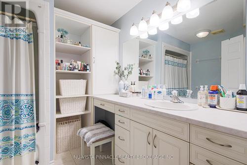 51 - 43 Capulet Walk, London North (North M), ON - Indoor