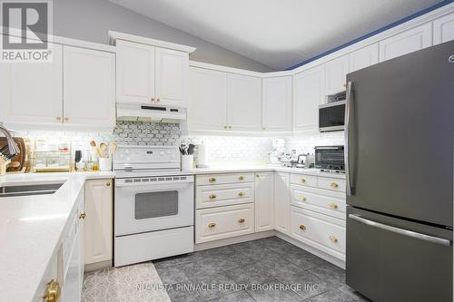 51 - 43 Capulet Walk, London North (North M), ON - Indoor Photo Showing Kitchen