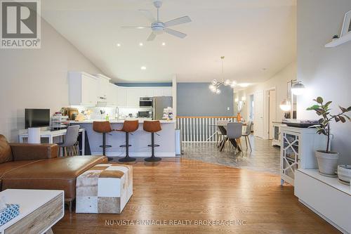 51 - 43 Capulet Walk, London North (North M), ON - Indoor