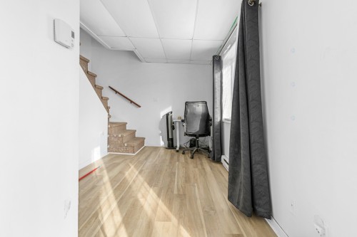 Boudoir - 1726 Ch. De La Baie-Du-Lac, Saint-Sauveur, QC - Indoor Photo Showing Other Room