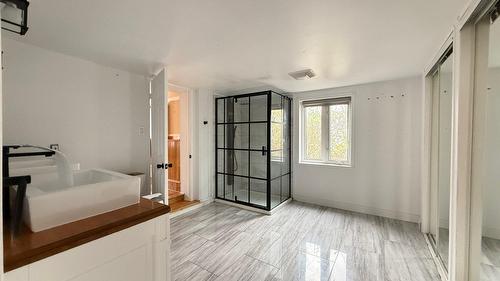 Bathroom - 1370 Ch. Du Lac-St-Louis, Léry, QC - Indoor Photo Showing Other Room