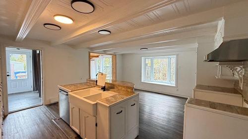 Kitchen - 1370 Ch. Du Lac-St-Louis, Léry, QC - Indoor Photo Showing Kitchen