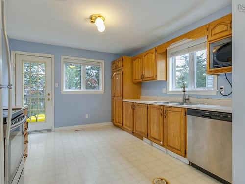 13 Fred Keyes Court, Bedford, NS 