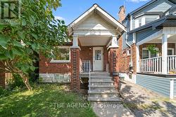 26 GATWICK AVENUE  Toronto, ON M4C 1W3