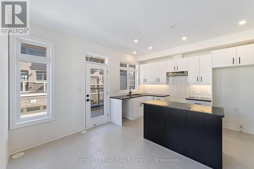 Photo for reference. Actual finishes may differ. - 48 - 2140 Trafalgar Road, Oakville (Ro River Oaks), ON - Indoor Photo Showing Kitchen With Upgraded Kitchen