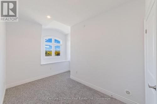 Photo for reference. Actual finishes may differ. - 48 - 2140 Trafalgar Road, Oakville (Ro River Oaks), ON - Indoor Photo Showing Other Room