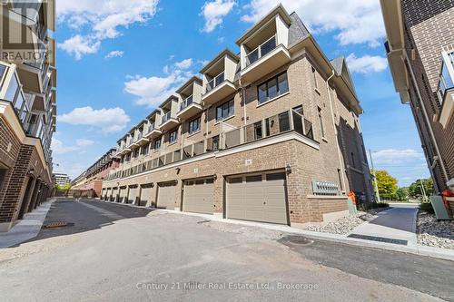 48 - 2140 Trafalgar Road, Oakville (Ro River Oaks), ON - Outdoor