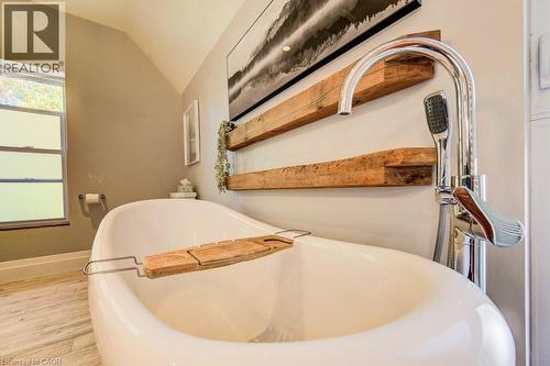 350 Queen Street S, Kitchener, ON - Indoor Photo Showing Bathroom