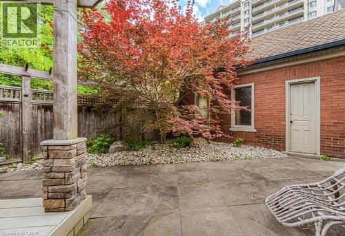 350 Queen Street S, Kitchener, ON - Outdoor