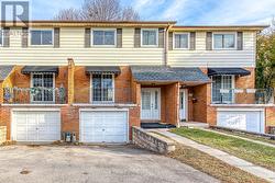 681 CUMBERLAND AVENUE  Burlington, ON L7N 2X6