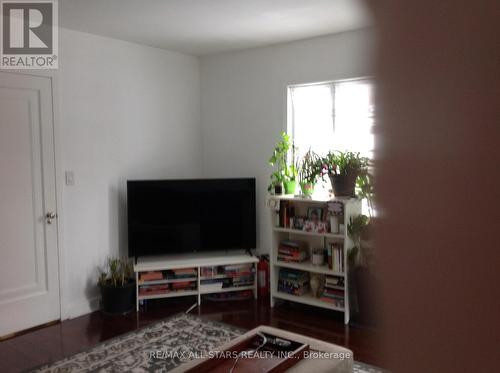 1 St James Place, Hamilton, ON - Indoor