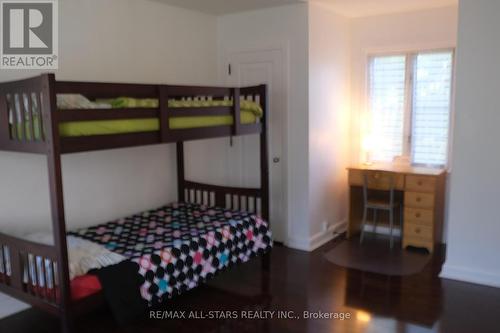 1 St James Place, Hamilton, ON - Indoor Photo Showing Bedroom