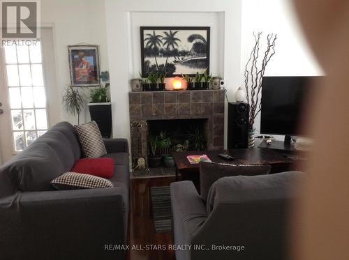 1 St James Place, Hamilton, ON - Indoor Photo Showing Living Room With Fireplace