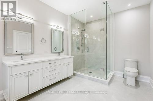 391 Rosebank Road, Pickering, ON - Indoor Photo Showing Bathroom