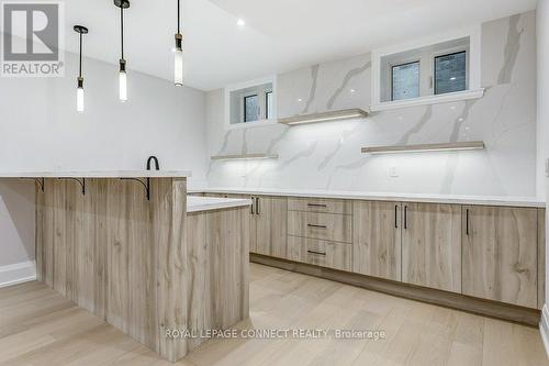 391 Rosebank Road, Pickering, ON - Indoor Photo Showing Kitchen