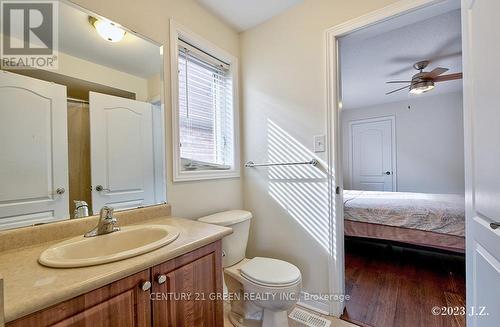 5384 Valhalla Crescent, Mississauga, ON - Indoor Photo Showing Bathroom