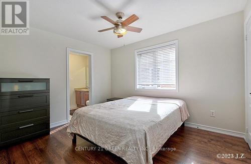 5384 Valhalla Crescent, Mississauga, ON - Indoor Photo Showing Bedroom