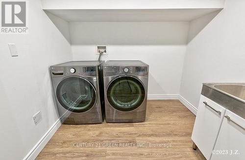 5384 Valhalla Crescent, Mississauga, ON - Indoor Photo Showing Laundry Room