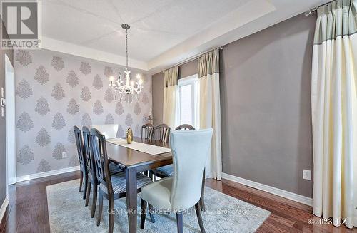 5384 Valhalla Crescent, Mississauga, ON - Indoor Photo Showing Dining Room
