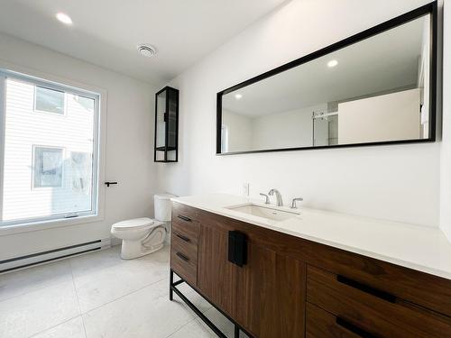 Bathroom - 60 Rue Gélinas, Saint-Boniface, QC - Indoor Photo Showing Bathroom