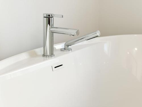 Bathroom - 60 Rue Gélinas, Saint-Boniface, QC - Indoor Photo Showing Bathroom