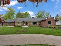 226 Division STREET South Unit# Upper  Kingsville, ON N9Y 1R4