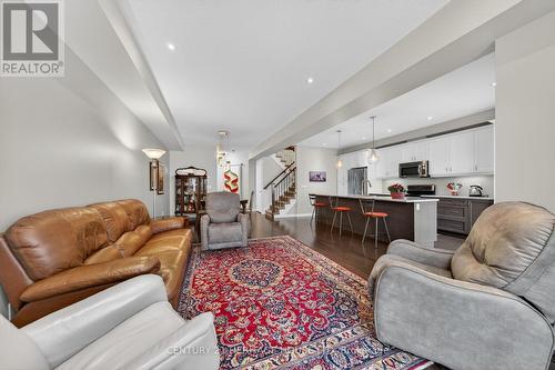 7 - 80 Willow Street, Brant, ON - Indoor Photo Showing Living Room