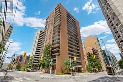104 - 475 LAURIER AVENUE W  Ottawa, ON K1R 7X1
