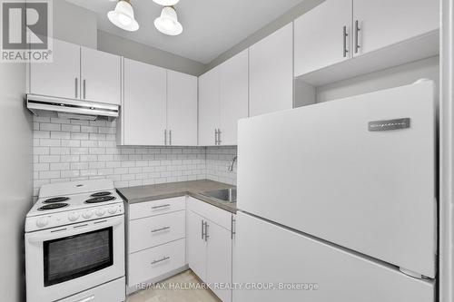 104 - 475 Laurier Avenue W, Ottawa, ON - Indoor Photo Showing Kitchen